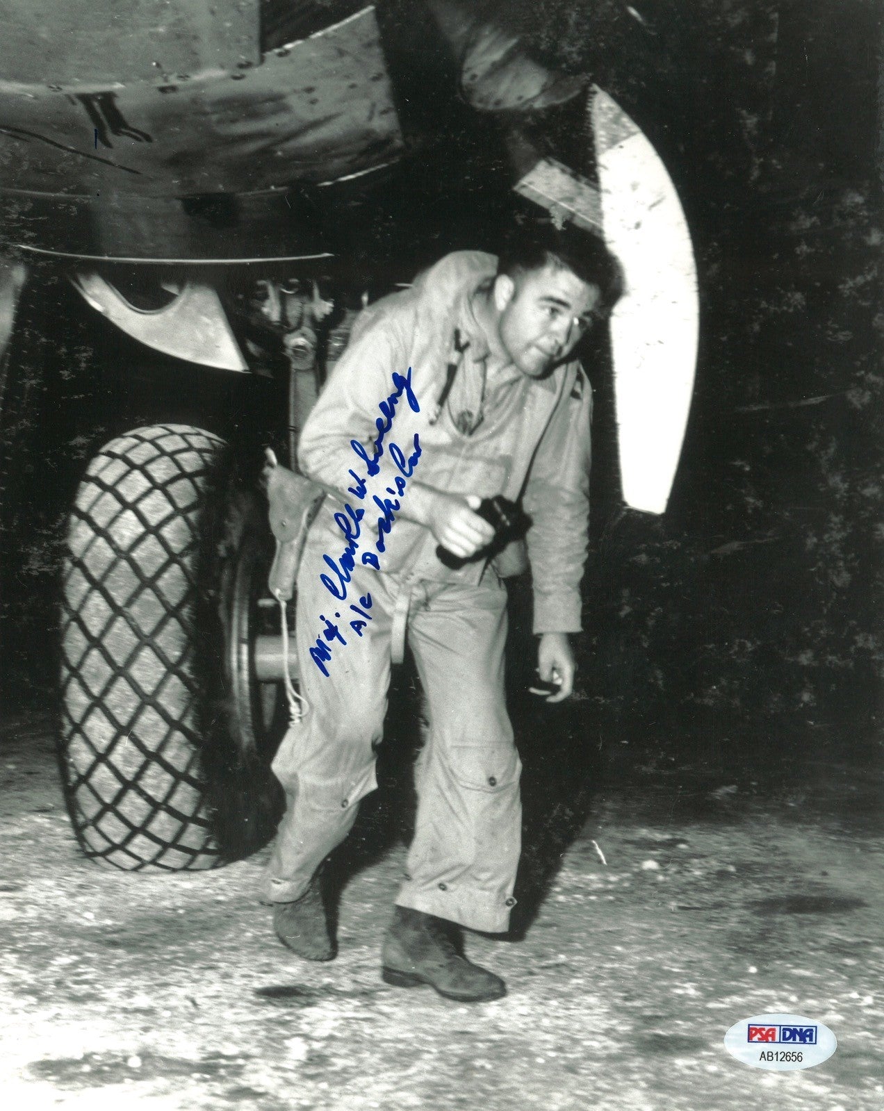 CHARLES SWEENEY SIGNED 8X10 PHOTO PSA DNA AB12656 (D) WWII PILOT BOCKSCAR C-150