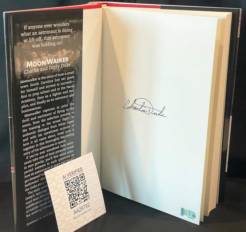 CHARLIE DUKE SIGNED MOONWALKER HARD BOUND BOOK AIV 10TH MOONWALKER APOLLO 160