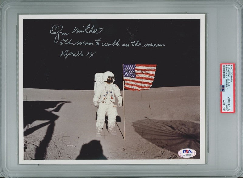 Edgar Mitchell Signed 8x10 Photo PSA DNA Encapsulated Apollo 14 Moonwalker NASA0