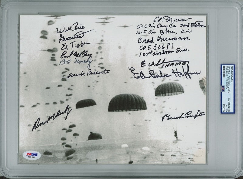 MARKET GARDEN VETERANS SIGNED 8X10 PSA DNA J05615 X11 WWII BAND OF BROTHERS0
