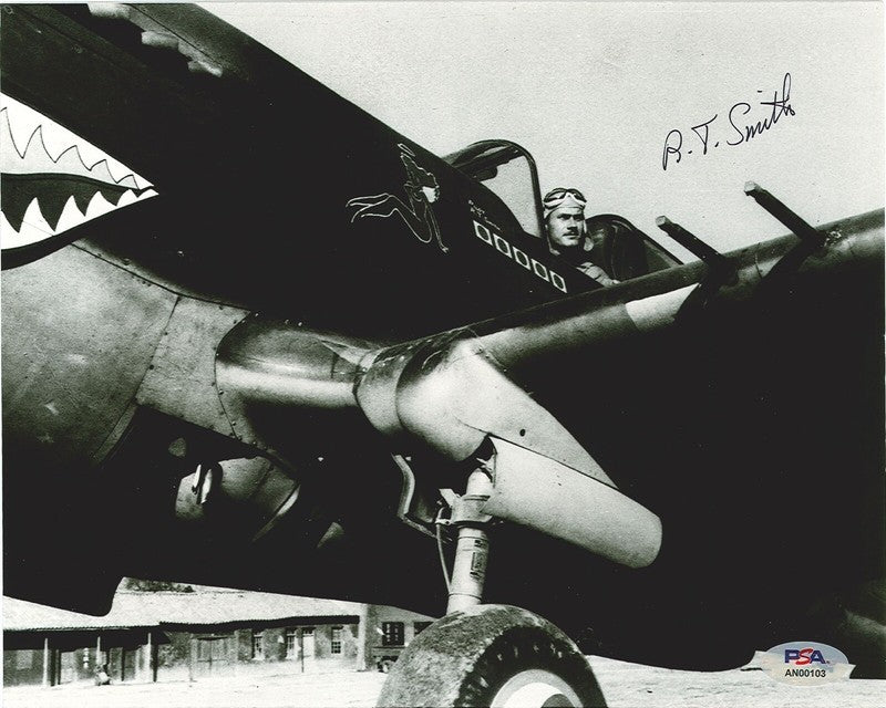 RT SMITH SIGNED 8X10 PHOTO PSA DNA (D) WWII AVG FLYING TIGERS ACE0